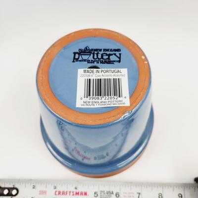 NEW ENGLAND POTTERY NEW TERRACOTTA PLANTER POT