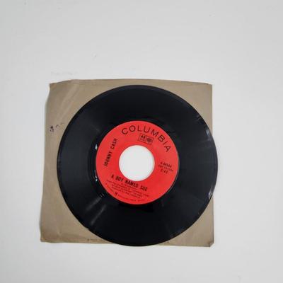 COLUMBIA RECORDS JOHNNY CASH A BOY NAMED SUE 45 RECORD