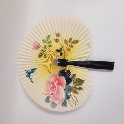 VINTAGE PAINTED ASIAN FANS