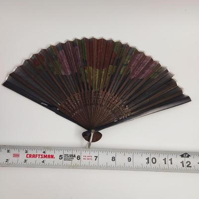 BEAUTIFUL VINTAGE SILK OCCUPIED JAPAN FOLDING FAN