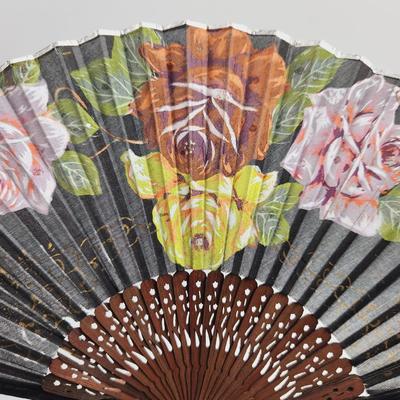 BEAUTIFUL VINTAGE SILK OCCUPIED JAPAN FOLDING FAN