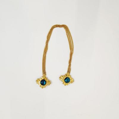 VINTAGE FAUX EMERALD BROOCH CHAIN