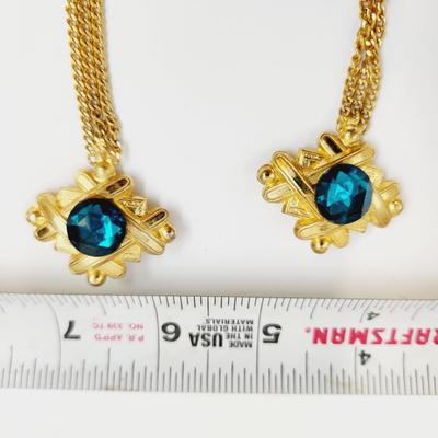 VINTAGE FAUX EMERALD BROOCH CHAIN
