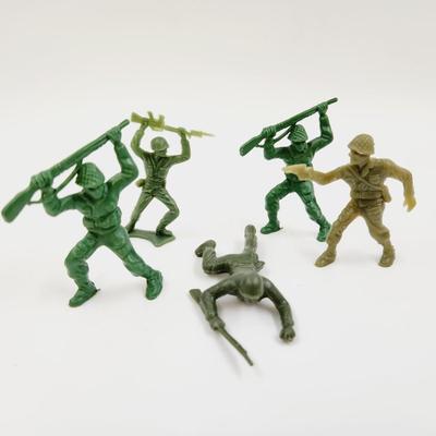 VINTAGE ARMY MEN BUNDLE #1