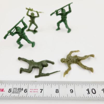 VINTAGE ARMY MEN BUNDLE #1