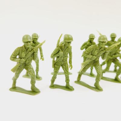 VINTAGE MILITARY PLASTIC BUNDLE #4