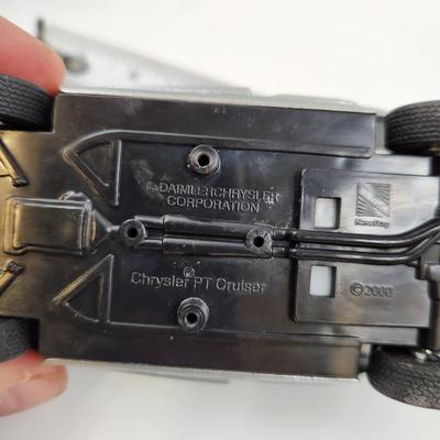 2000 DAIMLER CHRYSTER PT CRUISER COLLECTABLE