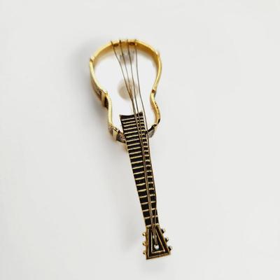 VINTAGE DAMASCENE & MOTHER OF PEARL GUITAR BROOCH MADE IN SPAIN