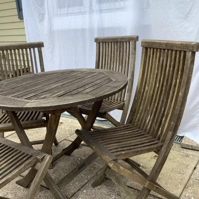 1063 Smith & Hawken Teak Table and 4 Chairs
