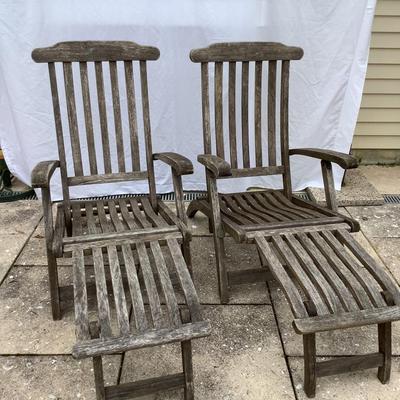 1064 Pair of Smith & Hawken Teak Adjustable Lounge Chairs with Cushions
