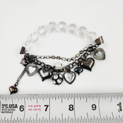 FANTASTIC BLACK METAL HEART CHARM BRACELET