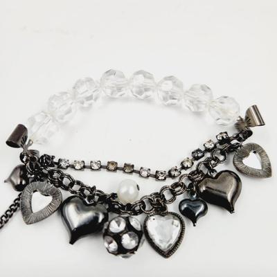 FANTASTIC BLACK METAL HEART CHARM BRACELET