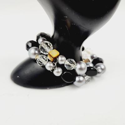FUN BEADED CONNECTED STRETCHY BRACELET