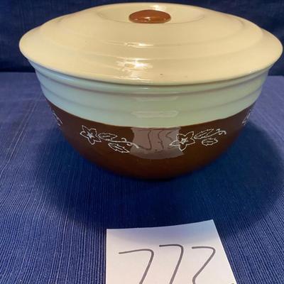 1940s Oxford Stoneware 8â€ Mixing Bowl
