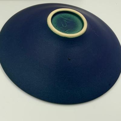 Beautiful pottery bowl by artist Richard Fox