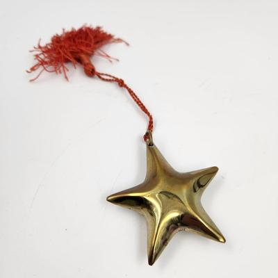 FANTASTIC BRASS STAR DECOR