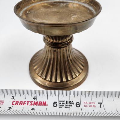 FANTASTIC BRASS RIBBED CANDLE STICKS