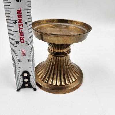 FANTASTIC BRASS RIBBED CANDLE STICKS