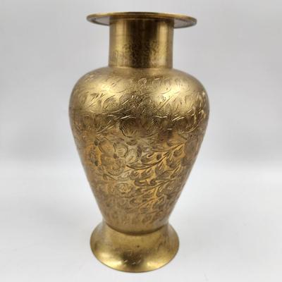 AMAZING ETCHED ELEGANT TALL VASE