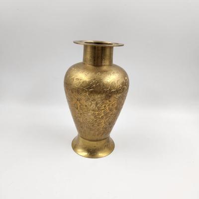 AMAZING ETCHED ELEGANT TALL VASE