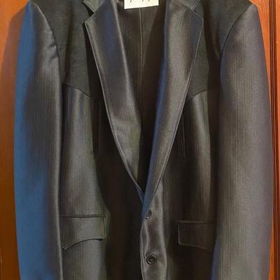Circle S Suit