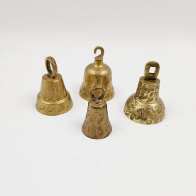 BUNDLE OF VINTAGE ETCHED BRASS BELLS