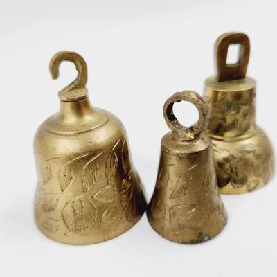 BUNDLE OF VINTAGE ETCHED BRASS BELLS