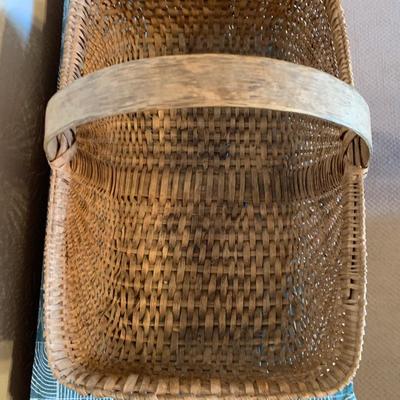 Beautiful wicker rectangular basket