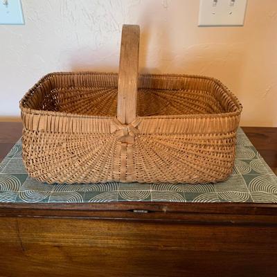 Beautiful wicker rectangular basket