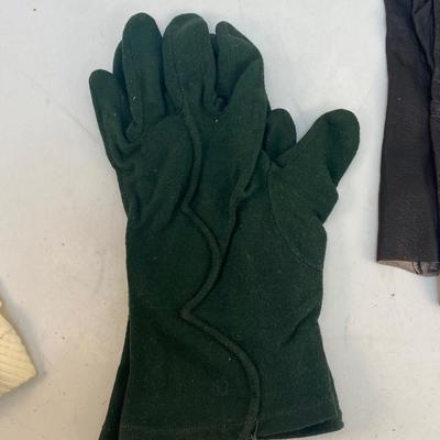 Set of 4 Pairs of Vintage Gloves Knit Leather