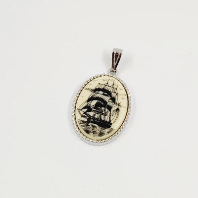 VINTAGE SARAH COVENTRY SCRIMSHAW STYLE SAILING SHIP PENDANT