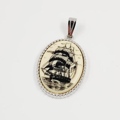 VINTAGE SARAH COVENTRY SCRIMSHAW STYLE SAILING SHIP PENDANT