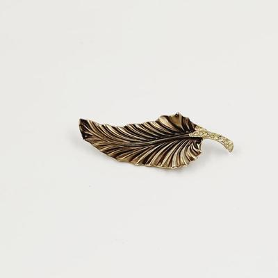 VINTAGE ANTIQUE FINISH LEAF W/ GLASS ACCENTS BROOCH