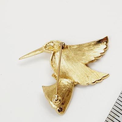 BEAUTIFUL GOLD TONED HUMMINGBIRD PIN