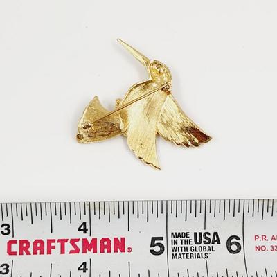 BEAUTIFUL GOLD TONED HUMMINGBIRD PIN