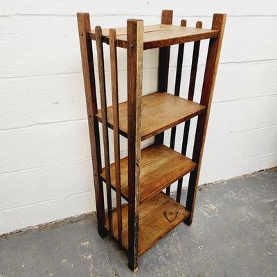 CUTE VINTAGE WOODEN SHELF