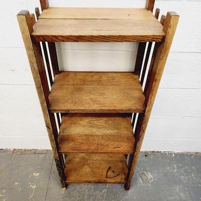CUTE VINTAGE WOODEN SHELF
