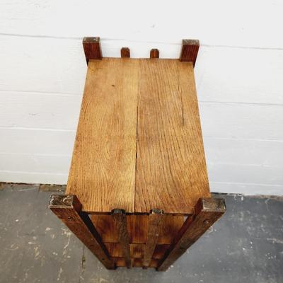 CUTE VINTAGE WOODEN SHELF