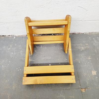 CUTE CHILDRENS WOODEN FOLDING STOOL