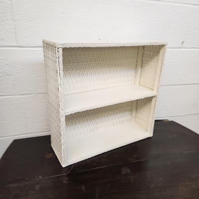 VINTAGE WHITE WICKER DISPLAY SHELF