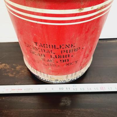 VINTAGE SKELLY QUALITY 5 GALLON CONTAINER