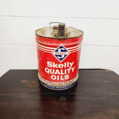 VINTAGE SKELLY QUALITY 5 GALLON CONTAINER