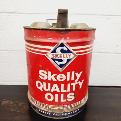 VINTAGE SKELLY QUALITY 5 GALLON CONTAINER