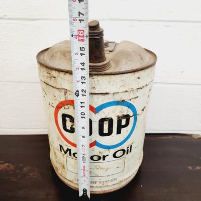 VINTAGE COOP METAL MOTOR OIL CONTAINER