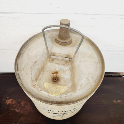 VINTAGE SKELLY QUALITY OIL 5 GALLON METAL CAN