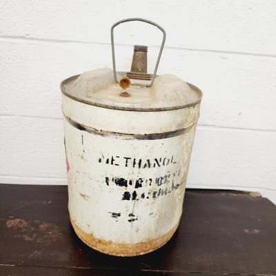 VINTAGE SKELLY QUALITY OIL 5 GALLON METAL CAN