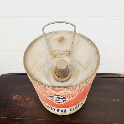VINTAGE SKELLY QUALITY OIL 5 GALLON METAL CAN