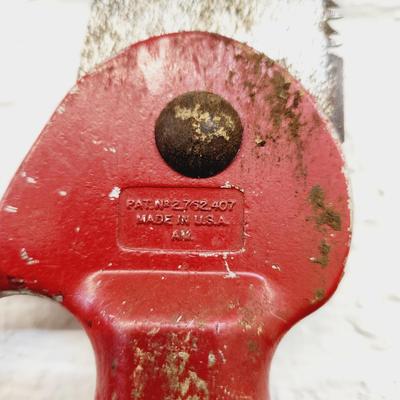 ANTIQUE LONG HANDLE POLE SAW