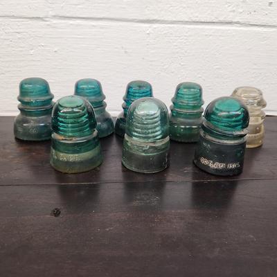 BUNDLE OF VINTAGE GLASS INSULATORS