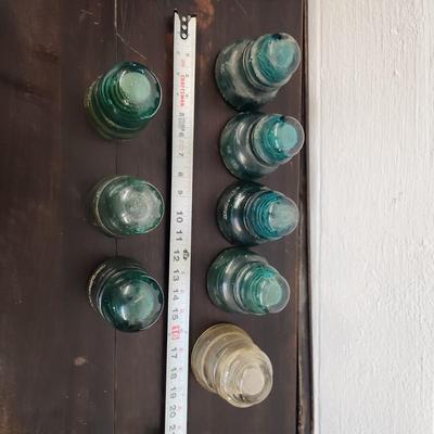 BUNDLE OF VINTAGE GLASS INSULATORS